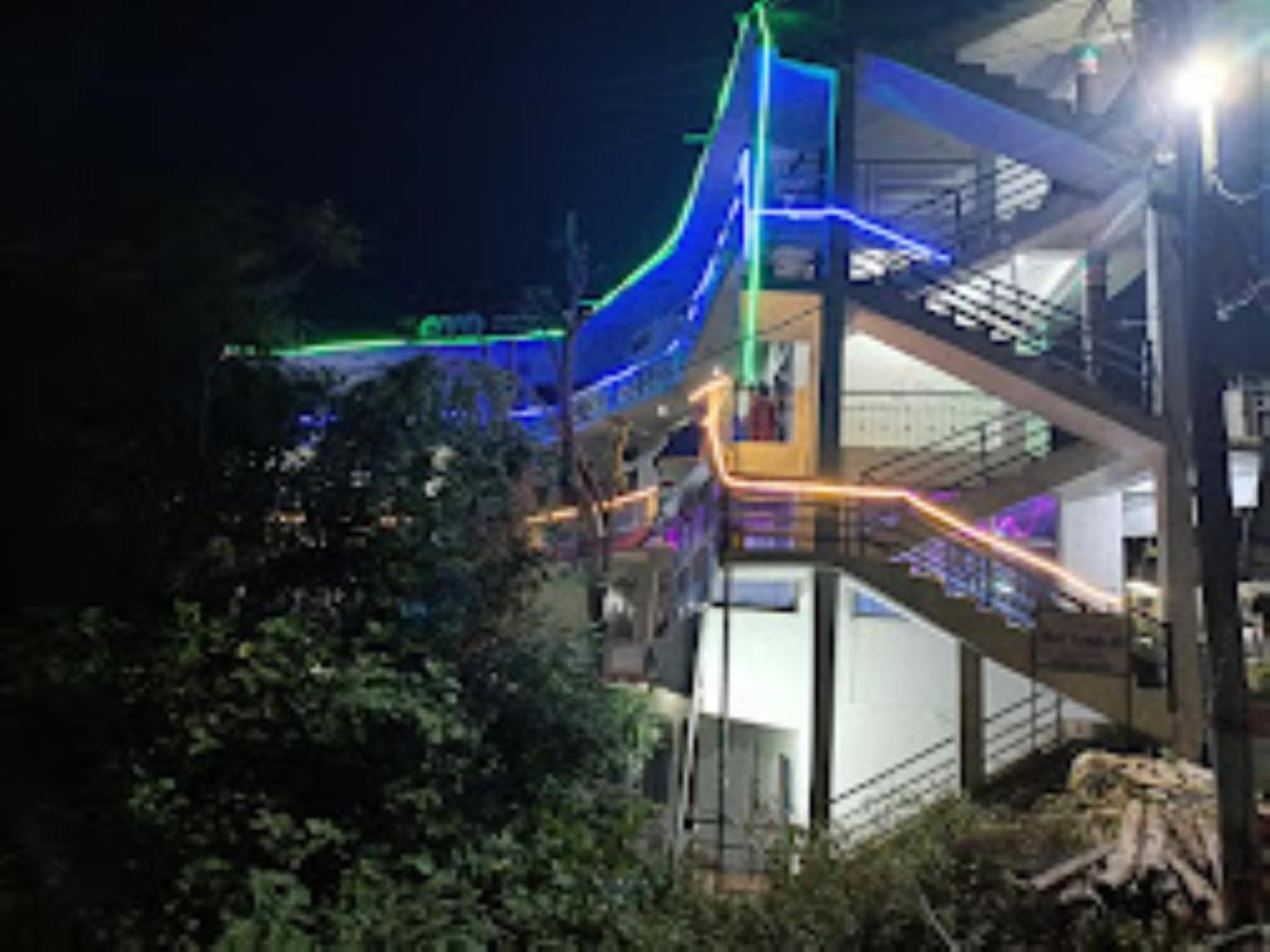 Hotel Riya Residency, Barkot, Uttarakhand Buitenkant foto